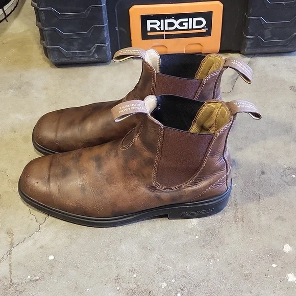 Blundstone Leather Chelsea Boots - Picture 3 of 5